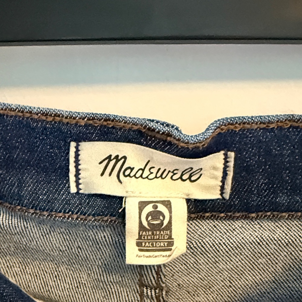 Madewell Cali Demi Boot Cut Jeans Unfinished Hem - Picture 5 of 10